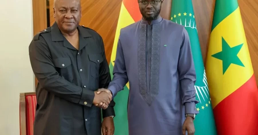 Bassirou Diomaye Faye a reçu son homologue ghanéen John Dramani Mahama