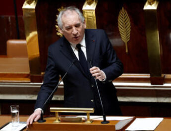 France: échec de la première motion de censure contre le gouvernement Bayrou