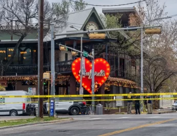 Deux morts après des tirs dans un bar au Texas, le FBI évoque un « potentiel » acte de terrorisme