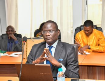 Évaluation à mi-parcours : la Commission du Développement durable passe en revue l’action du ministre Abdourahmane Diouf