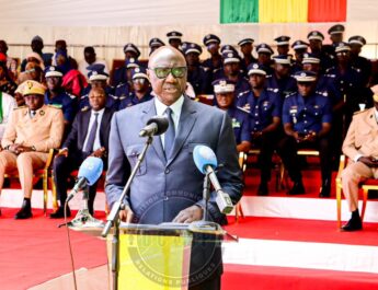 Mise en œuvre du concept « Armée-Nation rénové » : le CEM Mamadou Diaw de Thiès accueille les autorités militaires et éducatives