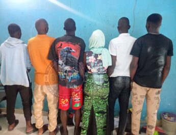 Démantèlement d’un réseau présumé QNET à Diamniadio : une vingtaine de victimes étrangères secourues