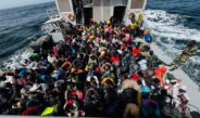 La Marine nationale intercepte deux pirogues de migrants au large de Saint-Louis