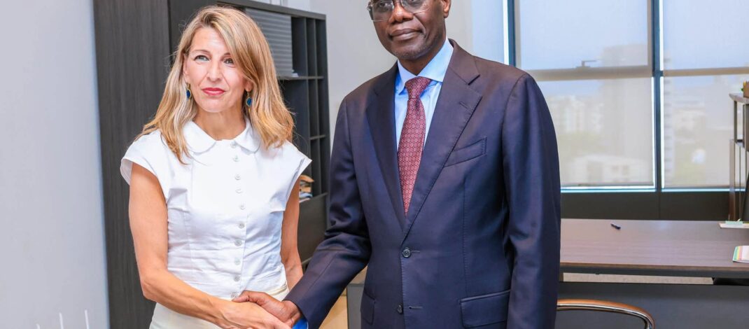 Le Premier ministre Ahmadou Alhaminou LÔ reçoit la vice-présidente du gouvernement espagnol à Dakar