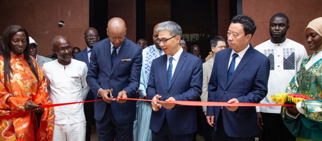 Le Musée des Civilisations noires accueille une exposition sur le patrimoine textile entre la Chine et l’Afrique