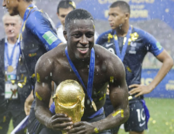 Benjamin Mendy a vendu aux enchères son trophée de la Coupe du monde pour plusieurs dizaines de milliers d&rsquo;euros