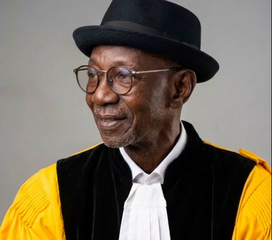 Décès du Professeur Maguèye Kassé : l&rsquo;UCAD perd une figure majeure du savoir et de la culture sénégalaise