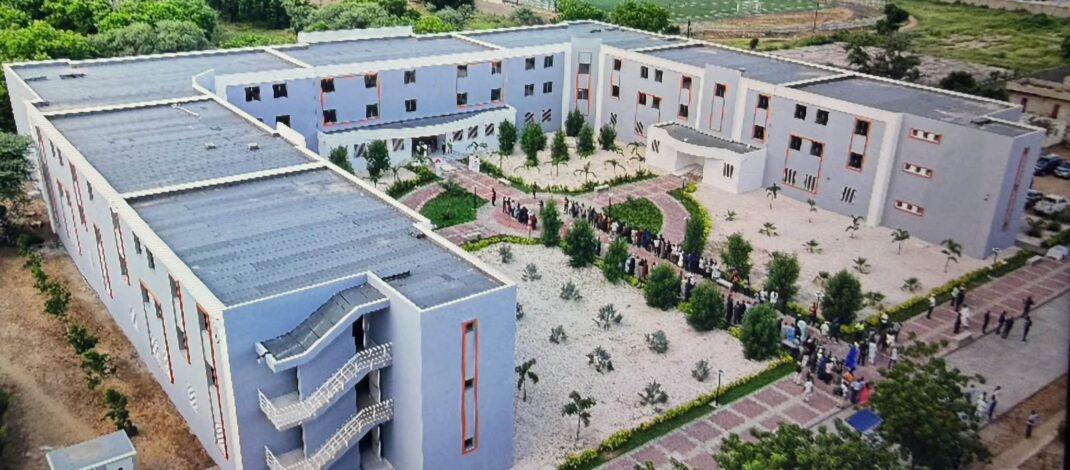 UADB : 45 MILLIARDS DE FCFA POUR ACCÉLÉRER LA CONSTRUCTION ET LA RÉHABILITATION DES INFRASTRUCTURES UNIVERSITAIRES