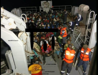 Opération de secours en mer : la Marine nationale porte assistance à 134 migrants au large de Dakar