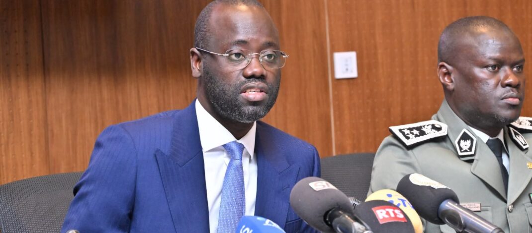 ARRIÉRÉS, RECRUTEMENTS, LOGEMENT : LE MINISTRE BASSIROU SARR DÉTAILLE LES ENGAGEMENTS FINANCIERS DE L’ÉTAT