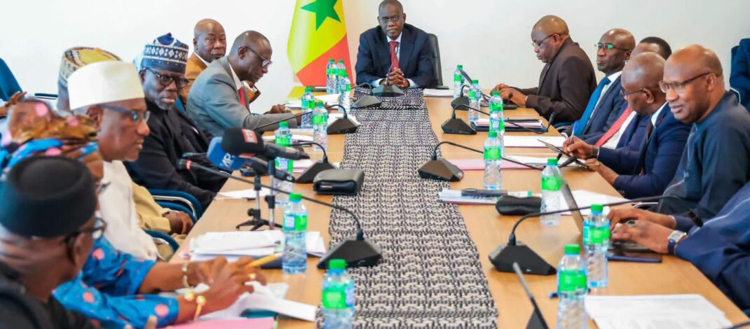 PACTE SOCIAL : LE PREMIER MINISTRE AHMADOU ALHAMINOU MOHAMED LO RASSURE LES PARTENAIRES SOCIAUX