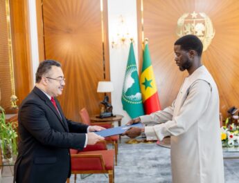 Diplomatie : six nouveaux ambassadeurs présentent leurs lettres de créance au président Bassirou Diomaye Faye