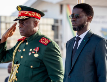 Sénégal – Guinée-Bissau : le président de la transition accueilli à Dakar pour les Jeux Olympiques de la Jeunesse